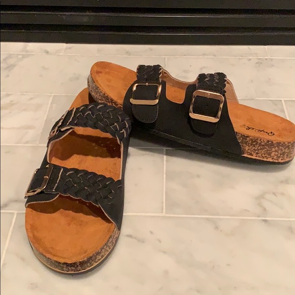 BLACK BUCKLE SLIDES BRAND NEW - Picture 3 of 4